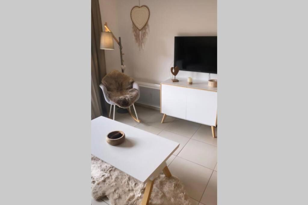 Appartement De Charme Dans Residence Avec Piscine La Joue Du Loup Saint-Étienne-en-Dévoluy Exteriér fotografie