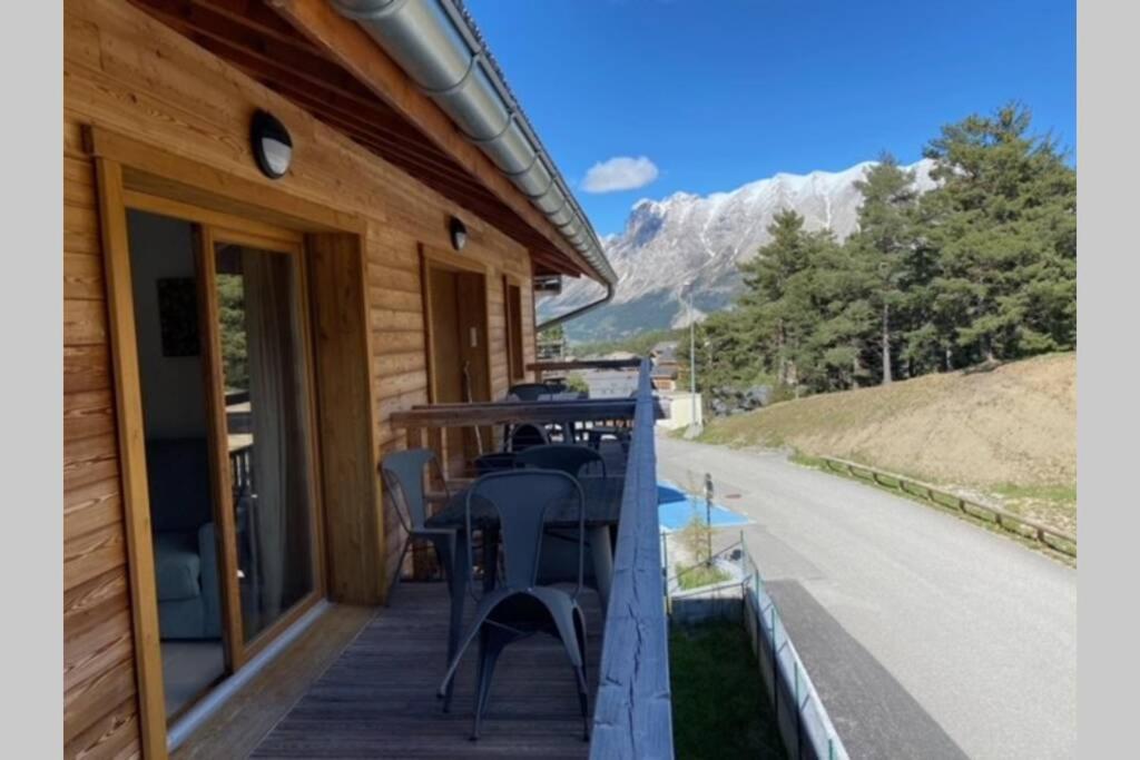 Appartement De Charme Dans Residence Avec Piscine La Joue Du Loup Saint-Étienne-en-Dévoluy Exteriér fotografie